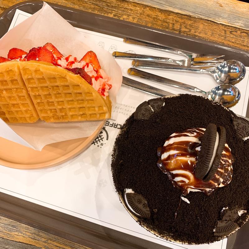 オレオビンズ ＆ 生イチゴワッフル(Cafe BingGo)