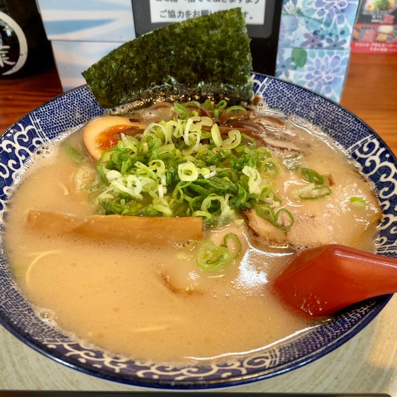 博多塩とんこつ　全部のせ(博多ラーメン鶴亀堂 鶴ヶ島店)
