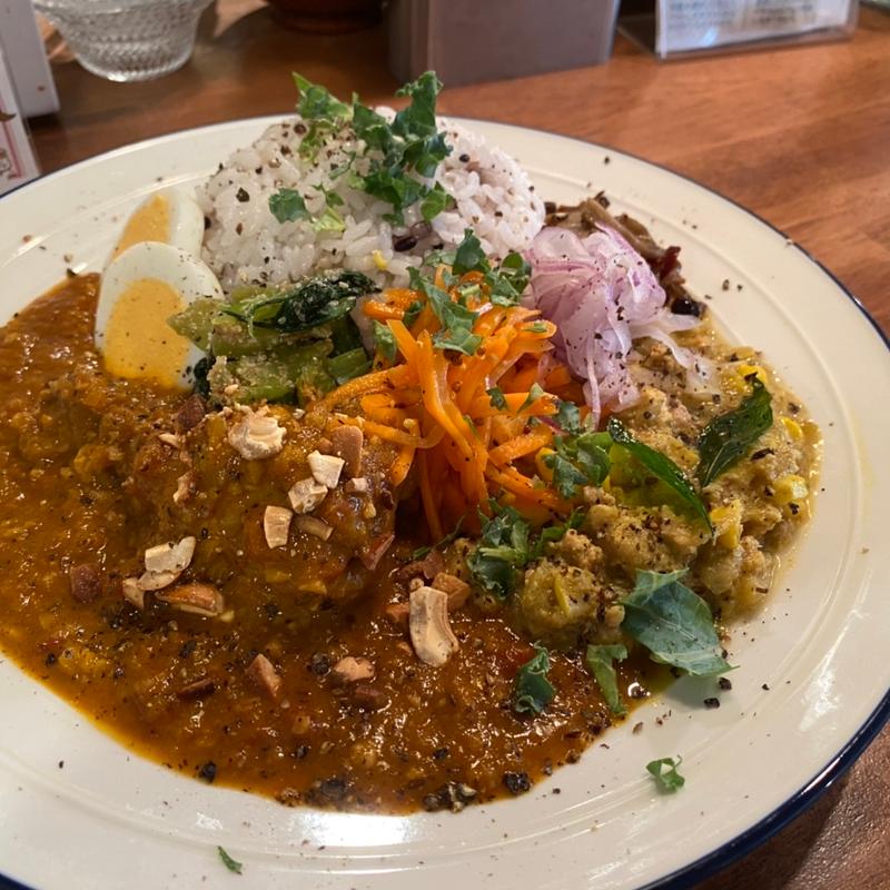 あいがけ(彼女のカレー)