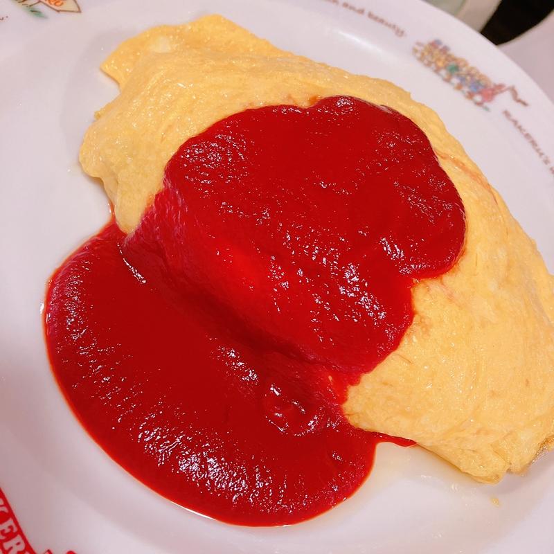 チキンライスのオムライス(ラケル 新宿西口店 （RAKERU）)