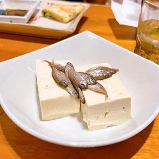 島豆腐にカラスガヮ(スクガラス)