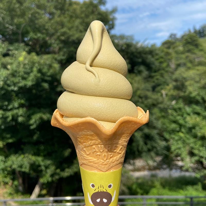 ほうじ茶ソフト(伊豆月ヶ瀬リバーサイドスタンド)