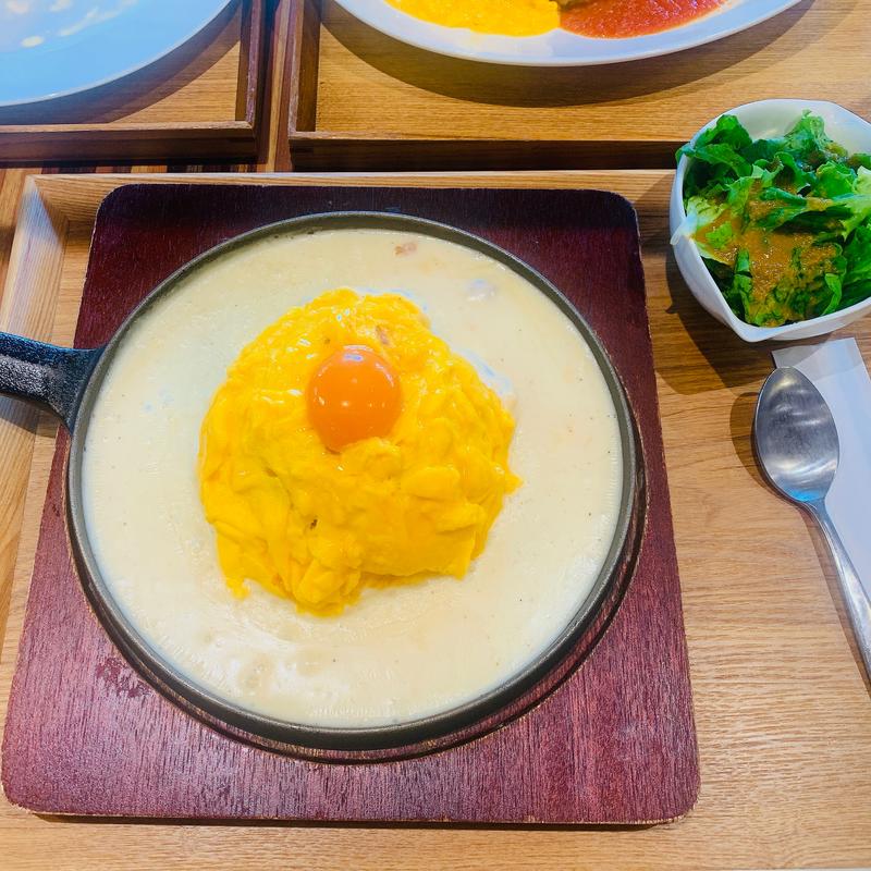 鉄板あつあつチーズオムライス(たまごや )