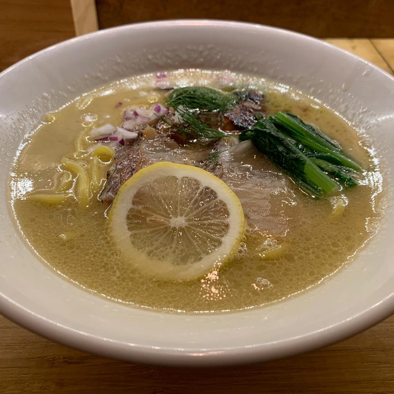 牡蠣と真鯛のらぁめん(真鯛らぁめん　まちかど)