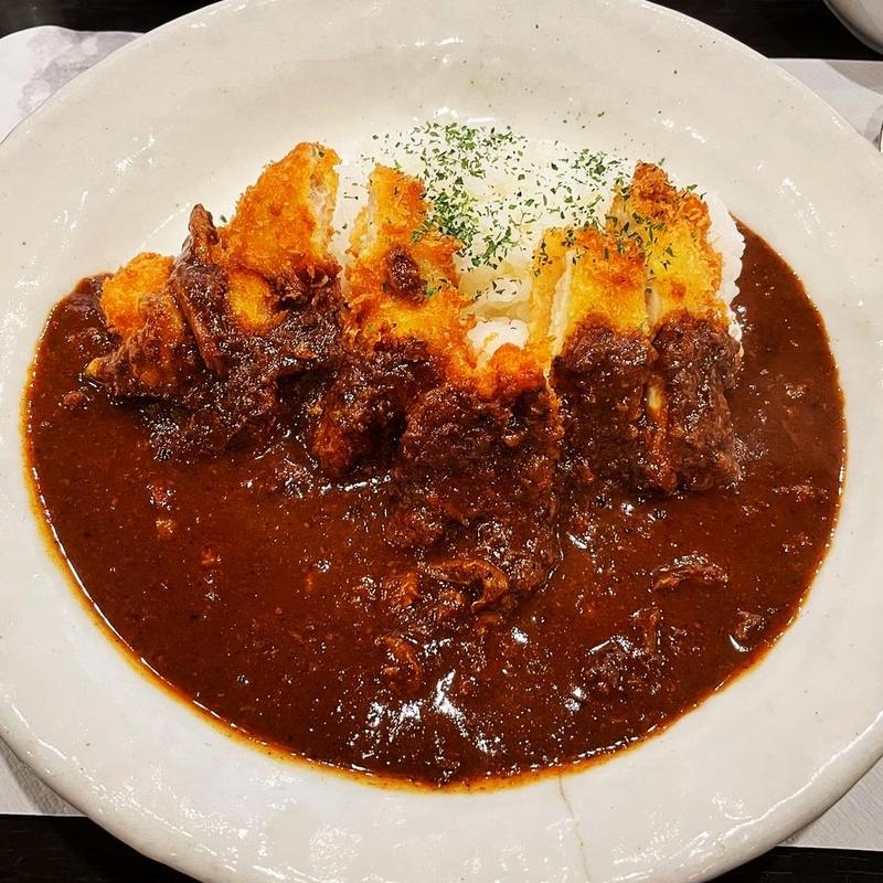 ビーフカレー チキンカツトッピング(キートス kiitos)