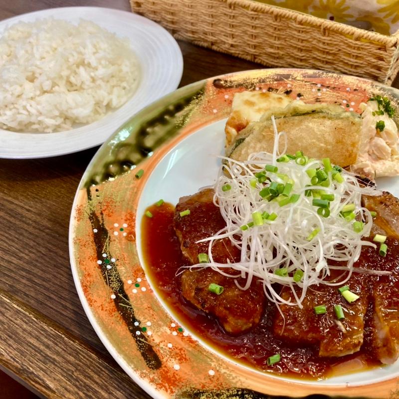 地元産熟成やしおポークソテー(チェロブルー )