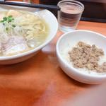 エビワンタン麺大盛、生姜丼(ラーメン日陰)