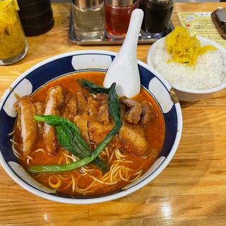 排骨坦麺（ばいこうだんだんめん）(支那麺 はしご 赤坂店 （しなめんはしご）)