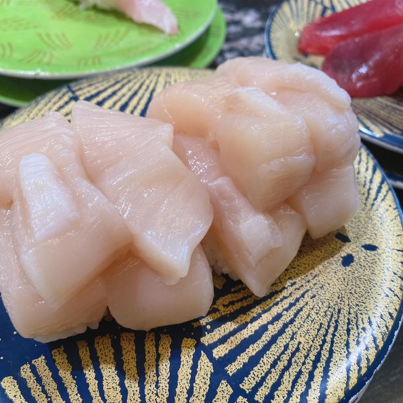 二階建てホタテ(回転寿司 根室花まる 銀座店)