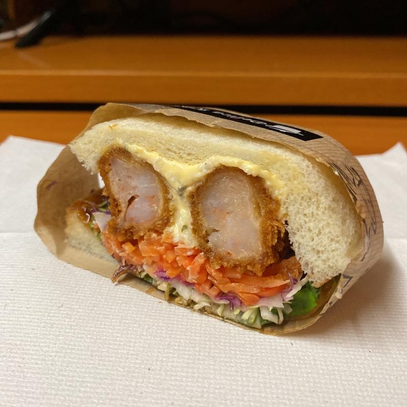 自家製タルタルのエビフライサンド(デリカキッチン 笹島店)