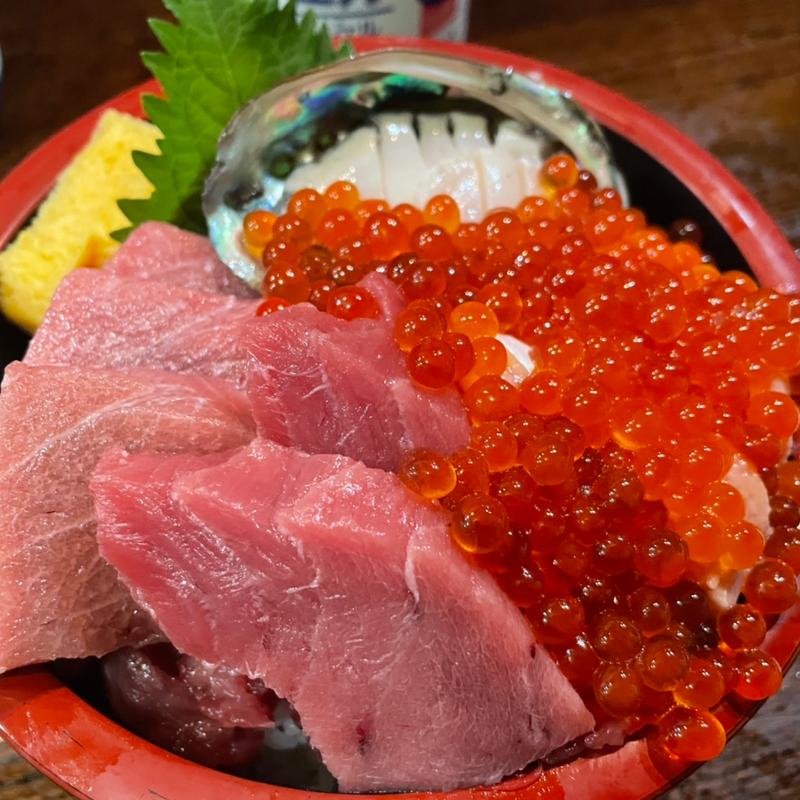 大トロ生イクラ丼(海の幸　翔 （MUSUKO）)