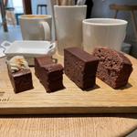 ガトーショコラの食べ比べ(ミニマル ザ ベイキング 代々木上原)