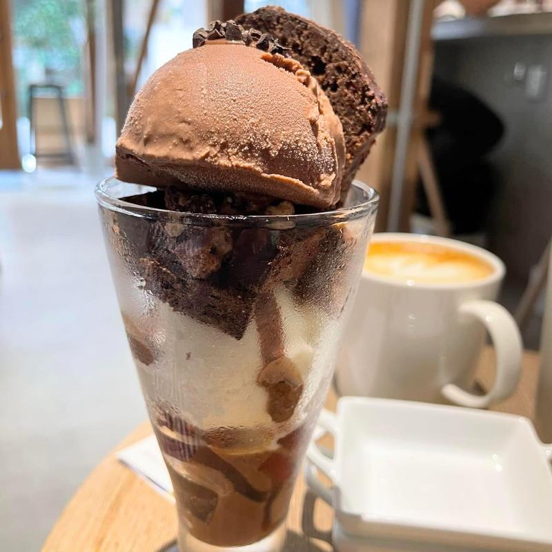 チョコパフェ(ミニマル ザ ベイキング 代々木上原)