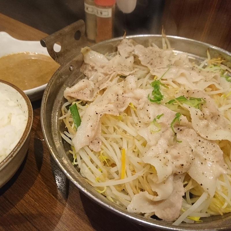 麺入り豚もやし定食(豚々亭 （【旧店名：牛亭】）)