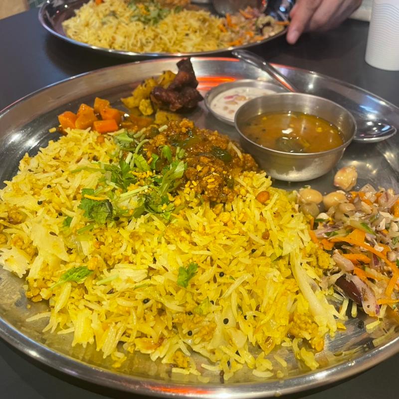 ミールスM(ポークビンダル)(五感屋)