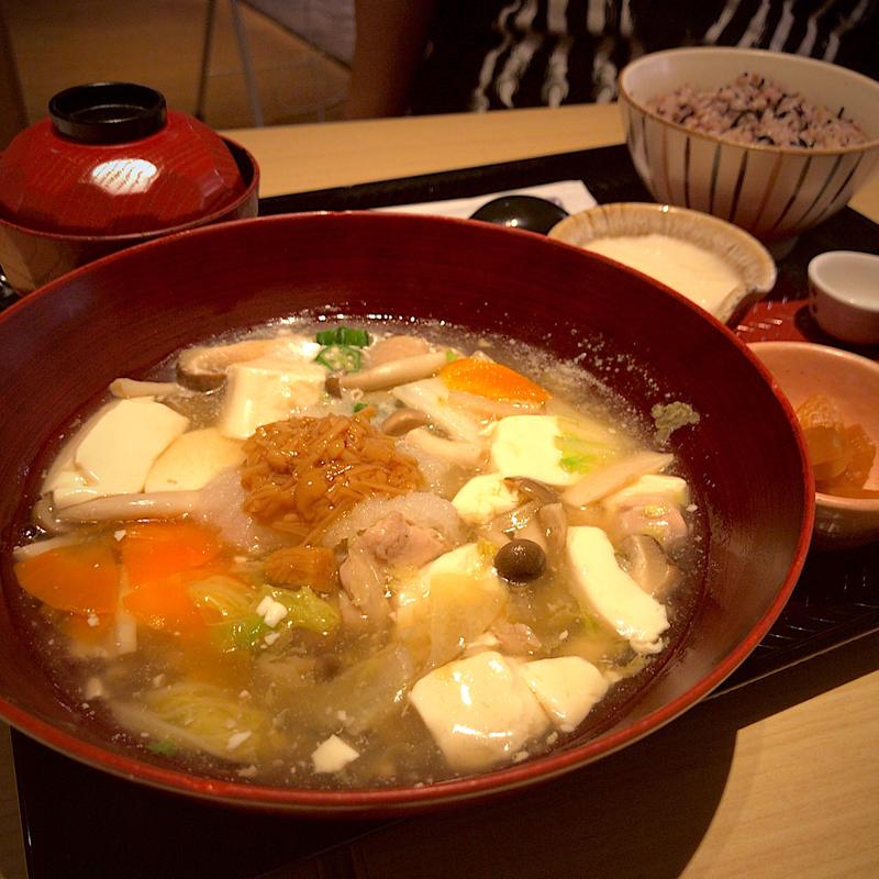 鶏肉とお豆腐ねばねば野菜のトロトロ煮としそひじきご飯定食(大戸屋 仙台エスパル店 )