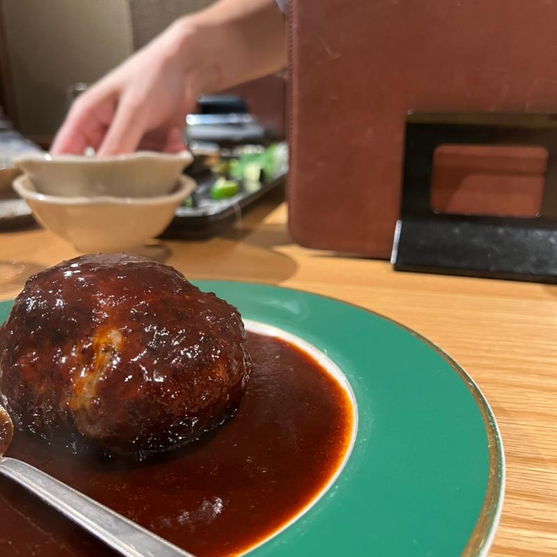 ハンバーグ(五臓六腑　本店)