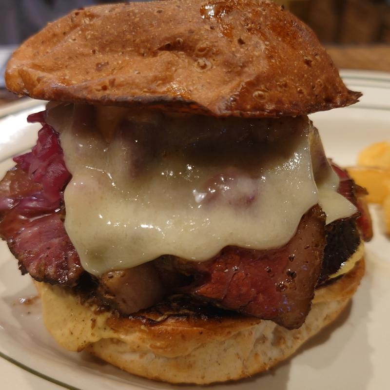 パストラミルーベンサンド(マンチズ バーガー シャック （MUNCH'S BURGER SHACK）)