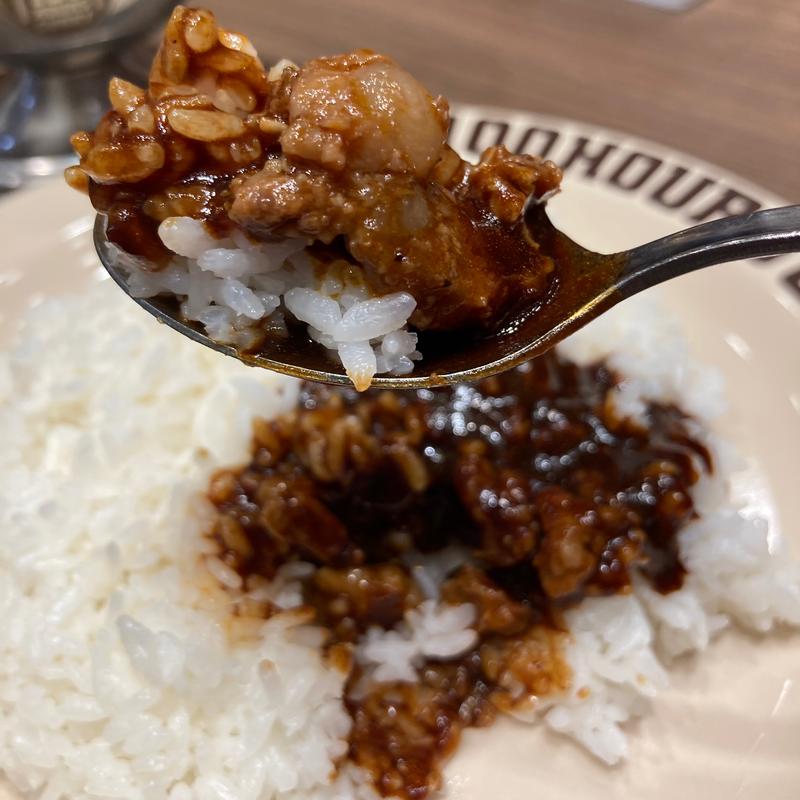 ホロっと煮込んだ牛すじカレー 大盛(100時間カレー 多摩センター店)