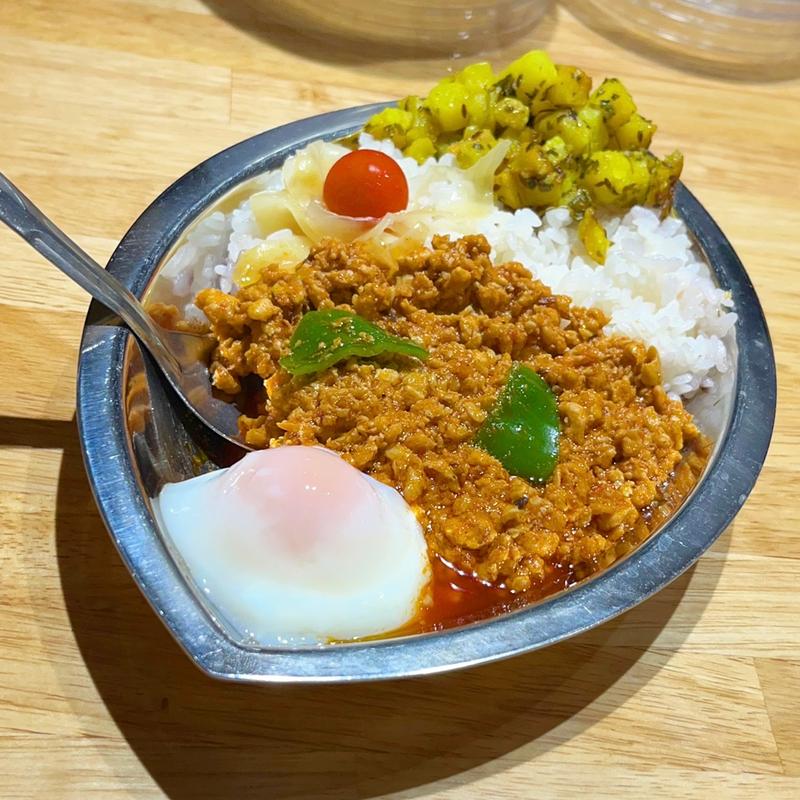 キーマカレー（小盛り・ジャガイモのスパイス炒め・半熟温玉）(キーマカレー スパイス婆ちゃん)