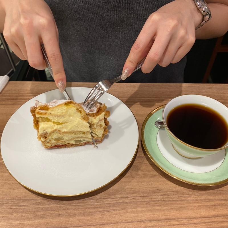 (カフェ バーンホーフ 三番街店)