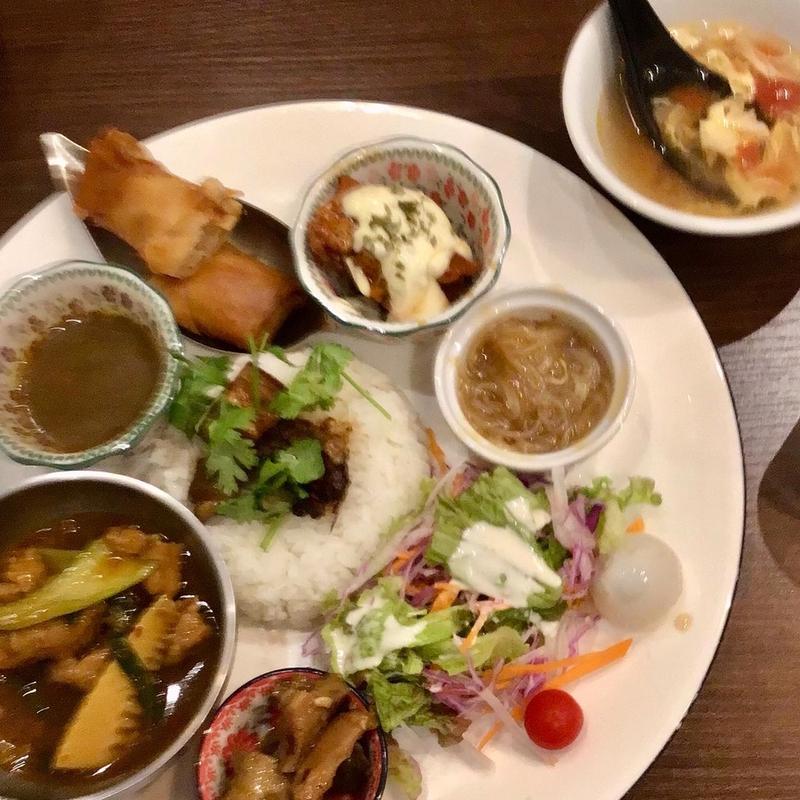 今月のSpice中華とカリィプレート(大衆中遊華食堂 八戒)