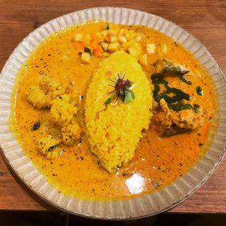 2種あいがけ(スパイス食堂 ニッキ)