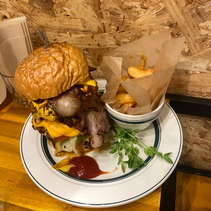 Munchies Hi(ブルービーバーガーズ （Blue-B BURGERS）)