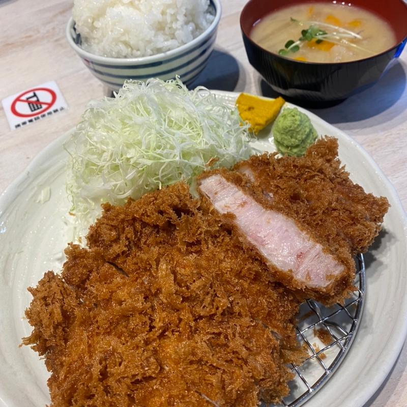 リブロース250g汁付き(2600)大盛ご飯(300)(吉平)