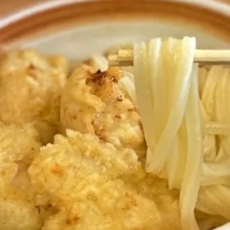 かしわ天ぶっかけうどん冷(手打ちうどん大蔵)