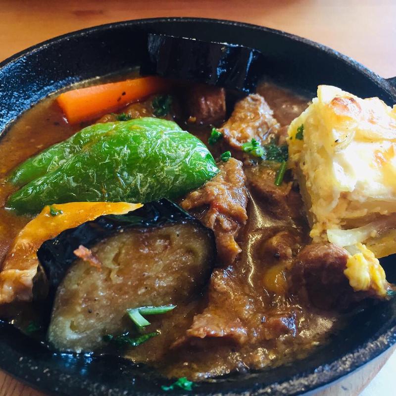 豚肩ロースのバスク風シチュー(洋食屋 青空 （ヨウリョクヤ アオゾラ）)