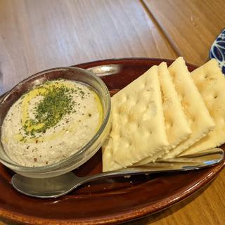 カニ味噌クリームチーズ(イザカヤ 山角)