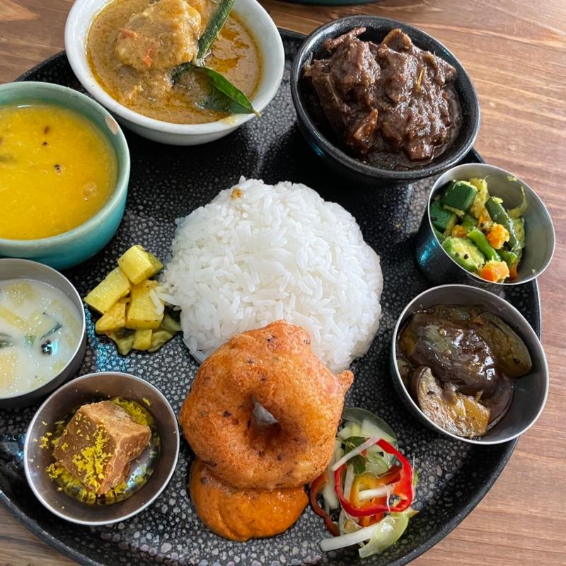 Curry2種＋本日のおかず(toi印食店)