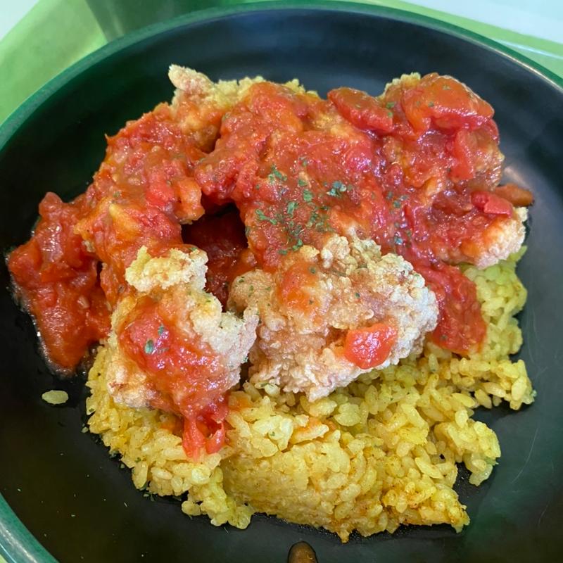 トマトとチキンのカレーピラフ(ビッグさんど)