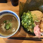 濃厚煮干つけ麺中盛海苔トッピング(志奈そば田なかいすみ店)