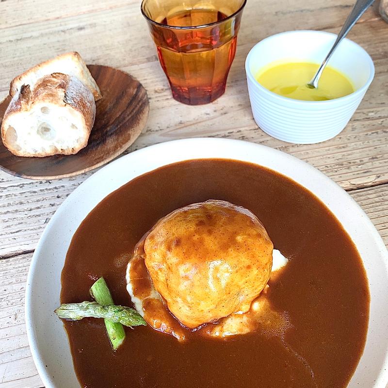 手ごねチーズハンバーグ(トリトンカフェ)