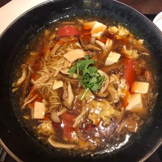 酸辣湯麺(西安餃子 アトレ大井町店)