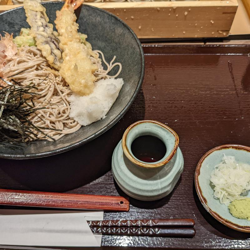 海老と旬野菜のぶっかけ天おろしそば(越後 叶家 湘南テラスモール店)