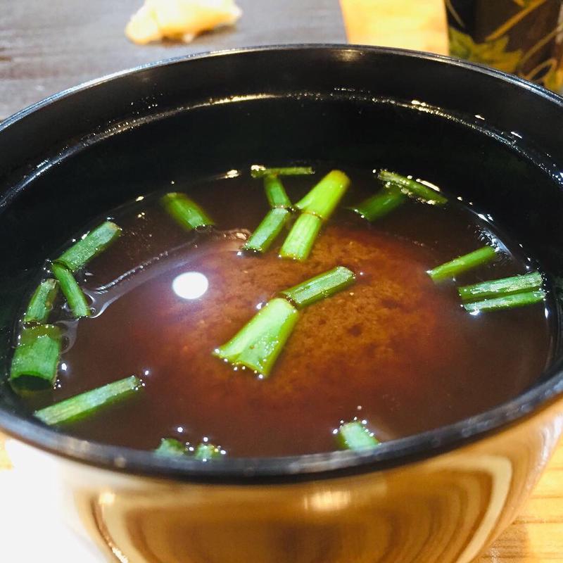 赤だし(鮨まぁさ)