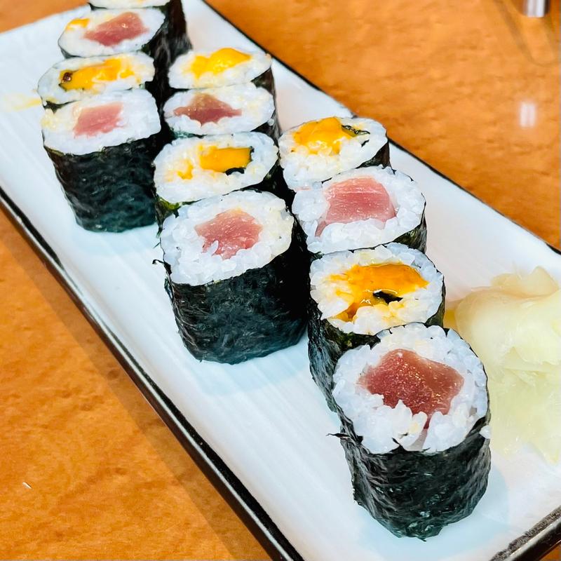 鉄火巻き&ウニ細巻(寿し和 和香苑 （スシカズ ワコウエン）)