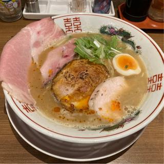 鶏白湯ラーメン(びじねす食堂)