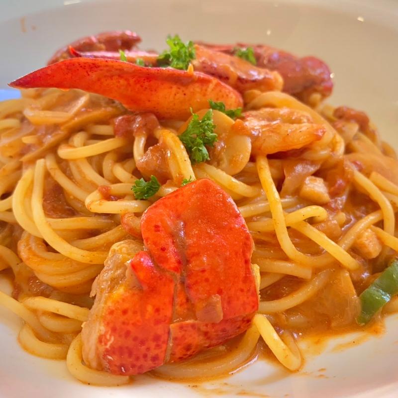 オマール海老のトマトクリームソース(ココナッツクラブ )