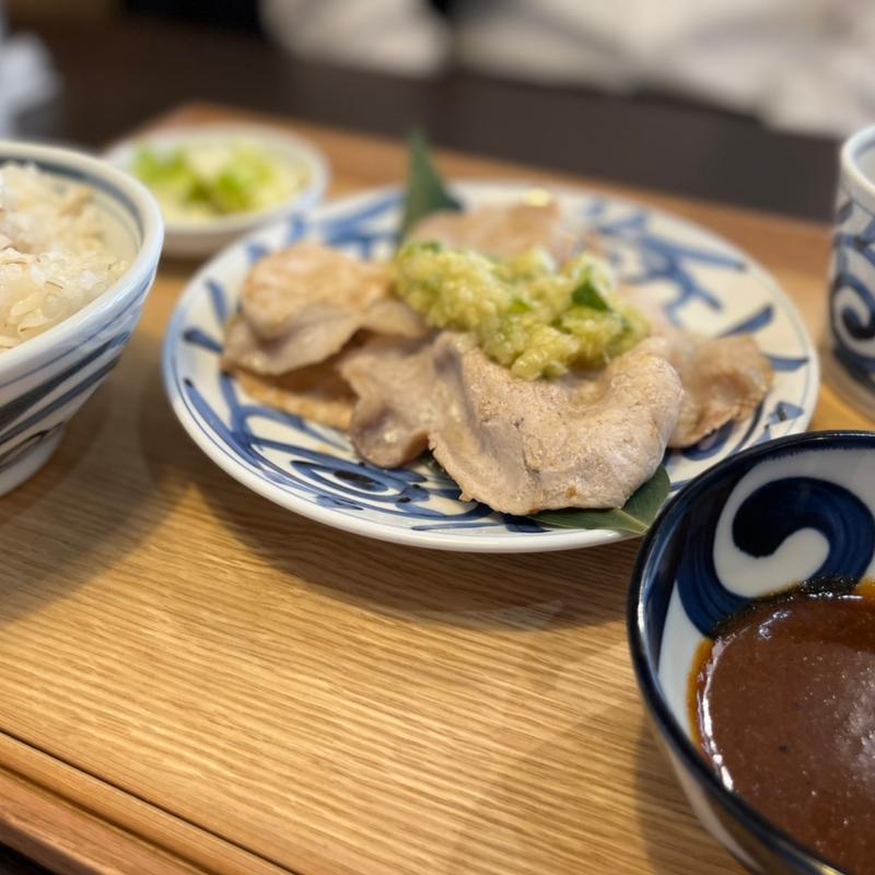 あんちステーキA定食（ロース並）(あんちすてーき とろろ 麦めし 豚楽亭 寺田町駅前店)