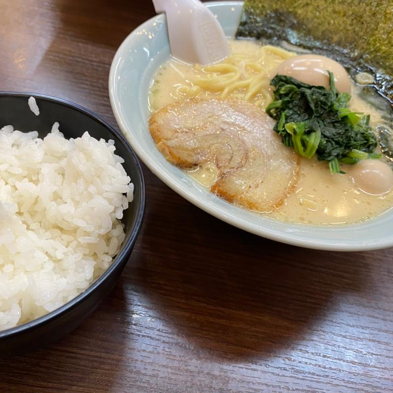 魂心ラーメン(醤油)(横浜家系ラーメン 魂心家 津桜橋店)
