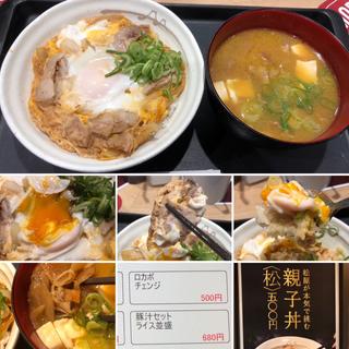 親子丼　豚汁セット(松屋 新宿南口店 （まつや）)