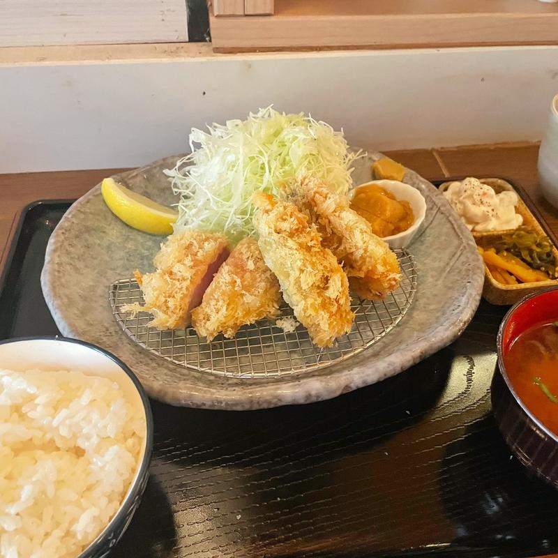 ヒレ牡蠣ミックス定食(トンカツ洋食酒房フライ)