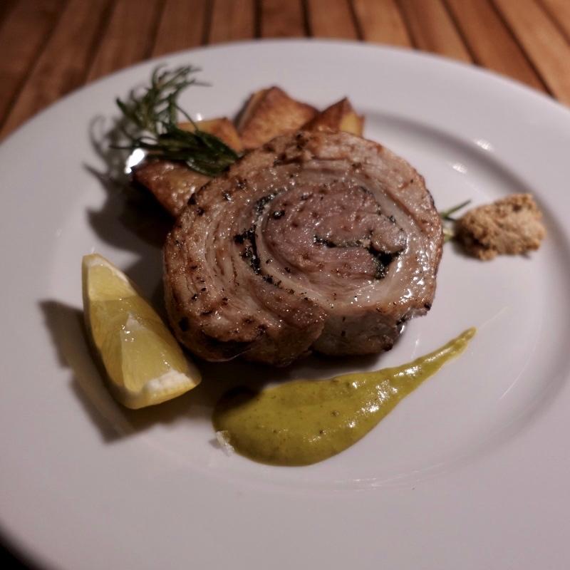 幻豚 三枚肉の塩煮込み(サンフェルモ ピッツァ エト バーベキュー （SANFERMO PIZZA ET BBQ）)