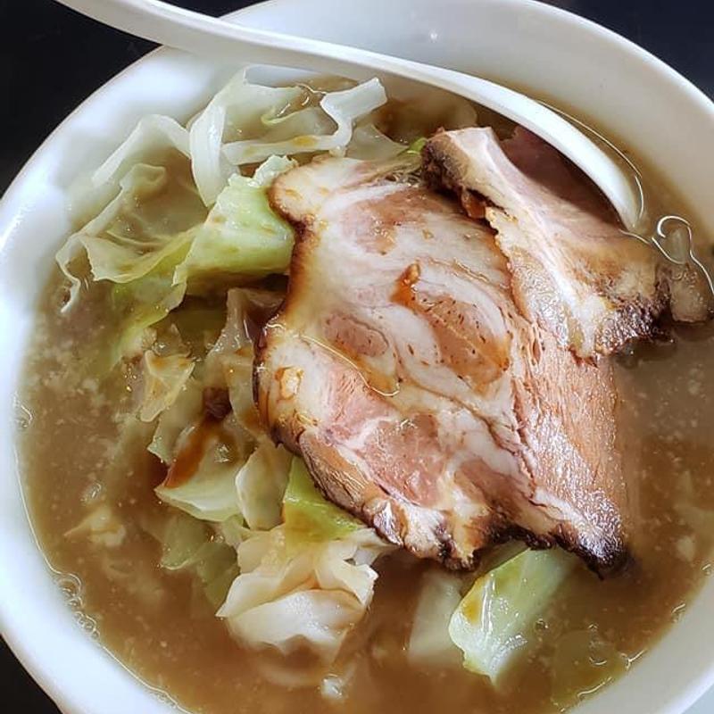 五香ラーメン(13湯麺 （かずさんとんみん）)