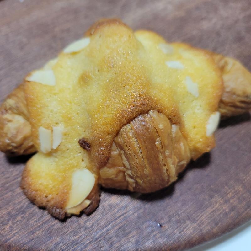 ダマンドクロワッサン(月のトリコ)