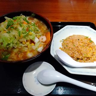 寀々麺＋ミニチャーハン(古潭 プリコ垂水店 （こたん）)